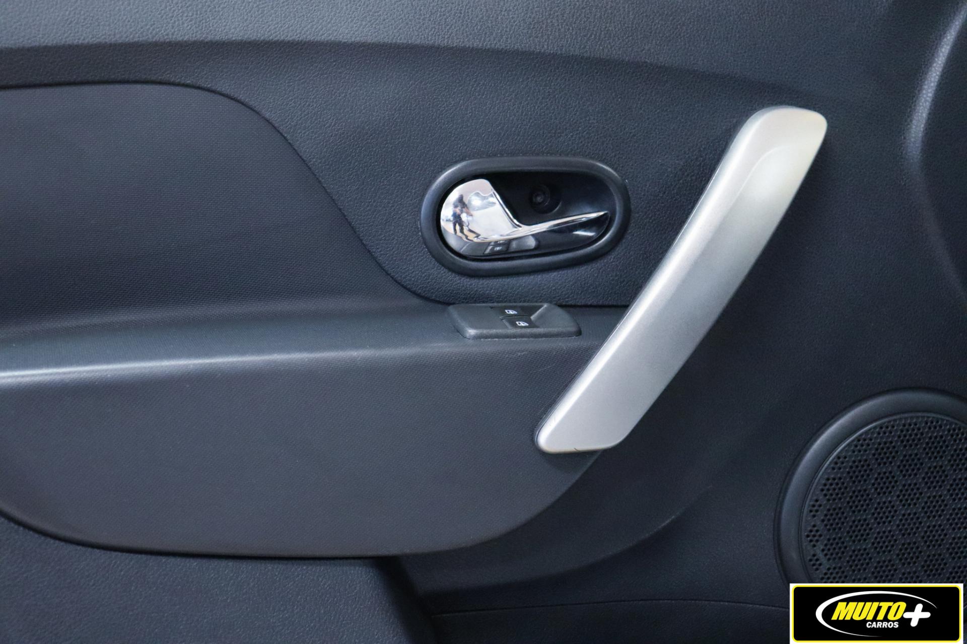 Renault Sandero — foto 15
