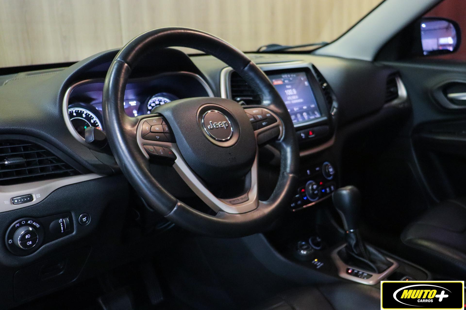 Jeep Cherokee — foto 11