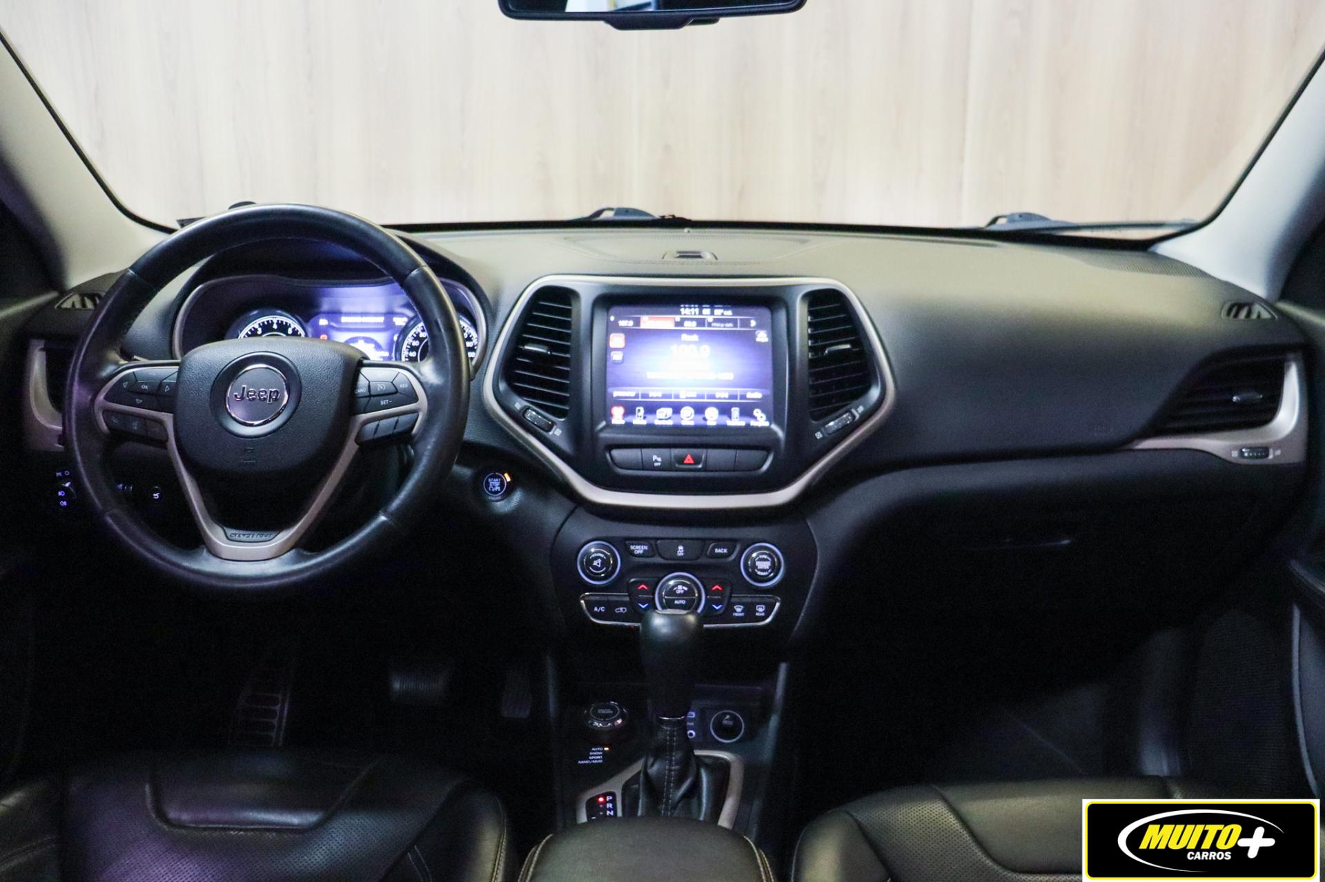 Jeep Cherokee — foto 14