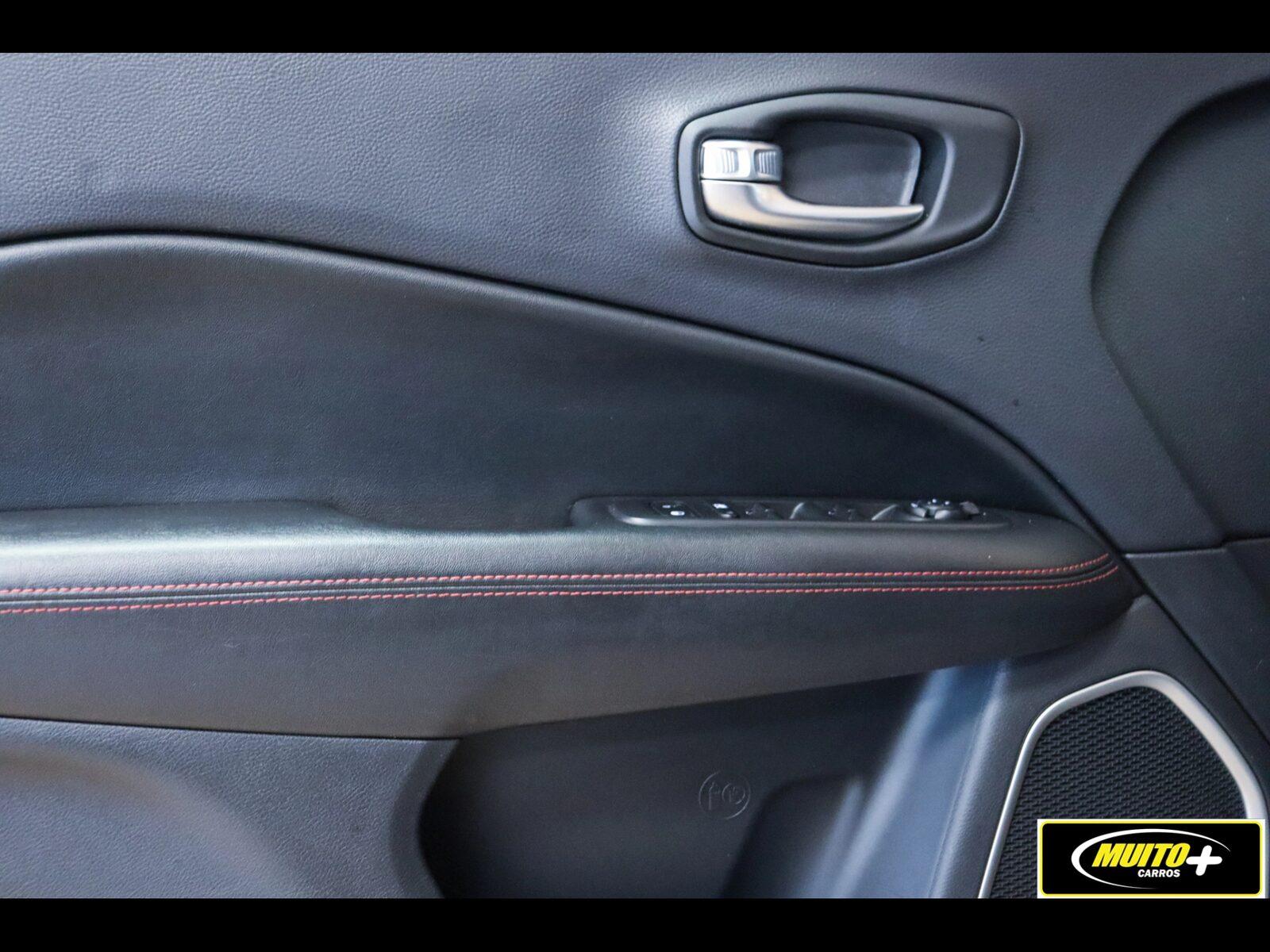 Jeep Compass — foto 17