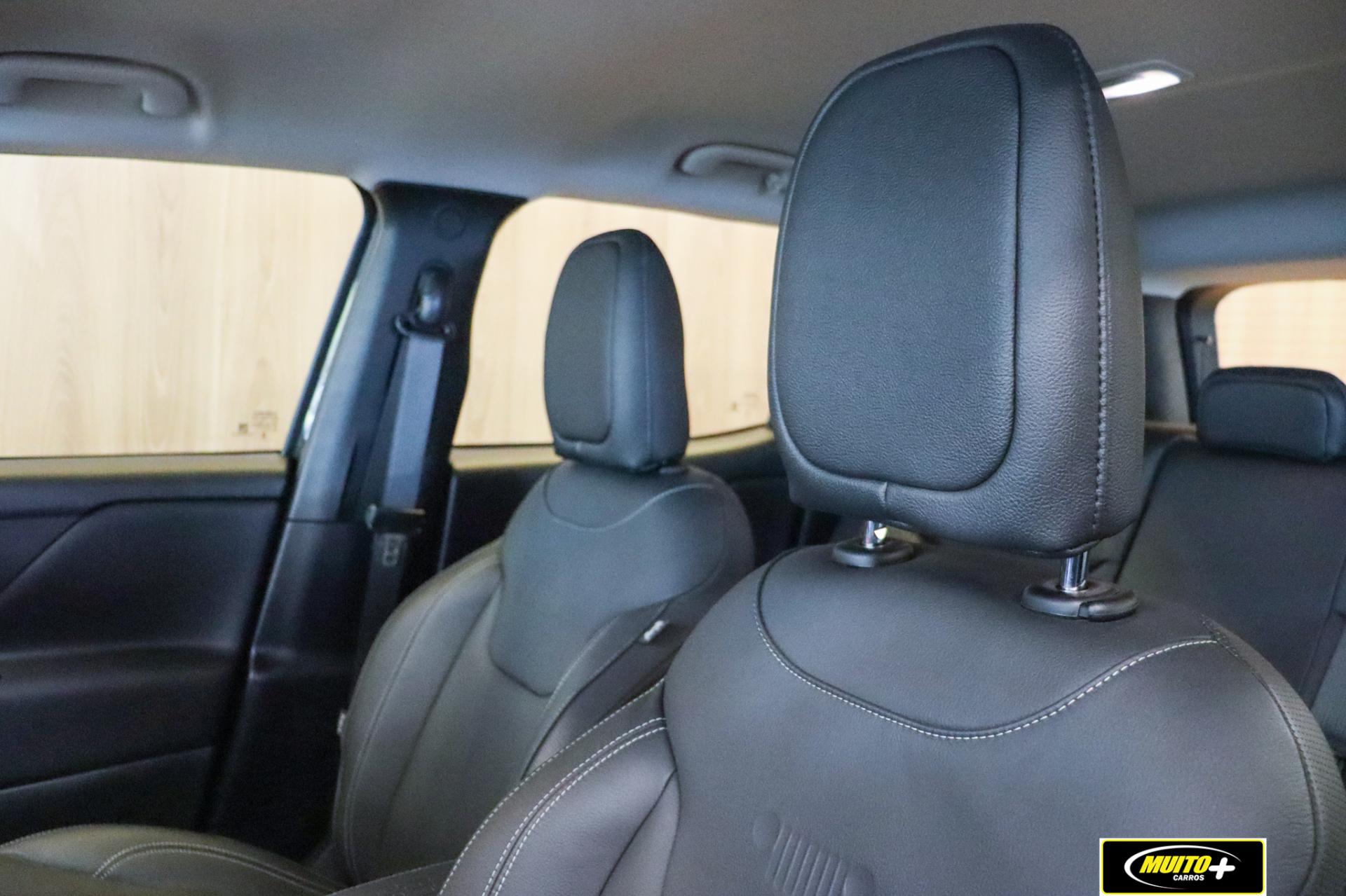 Jeep Renegade — foto 9